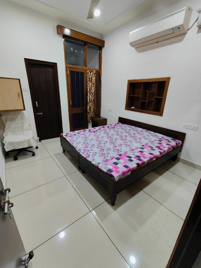 Chandigarh Home Luaran gambar